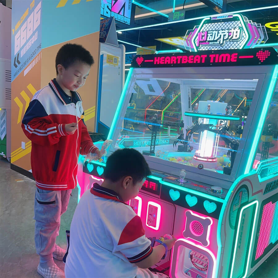 gift machine in mall 3