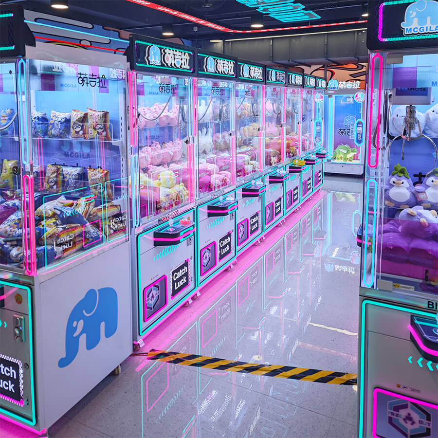claw machine in mall 3